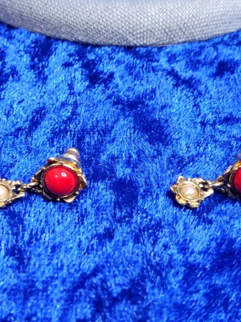 vintage eb/e. bastheim Co. gold tone red stone and seed pearl push back earrings
